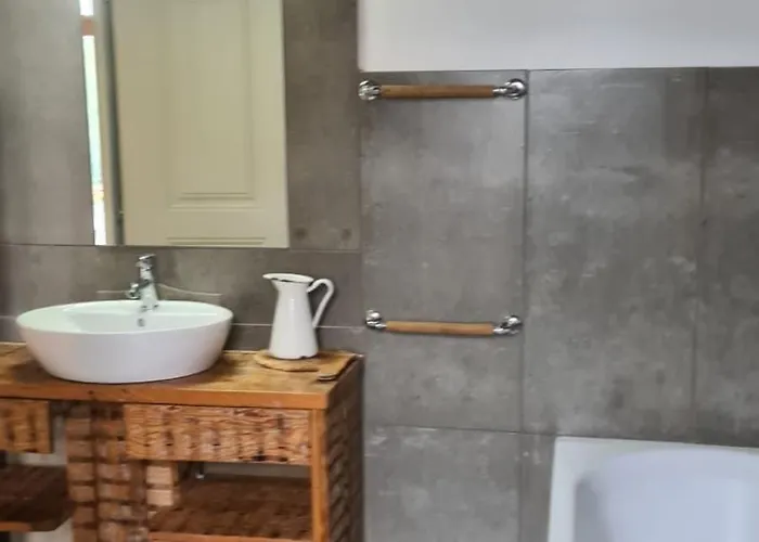 Quinta Dos Milagres Chafariz 38 *